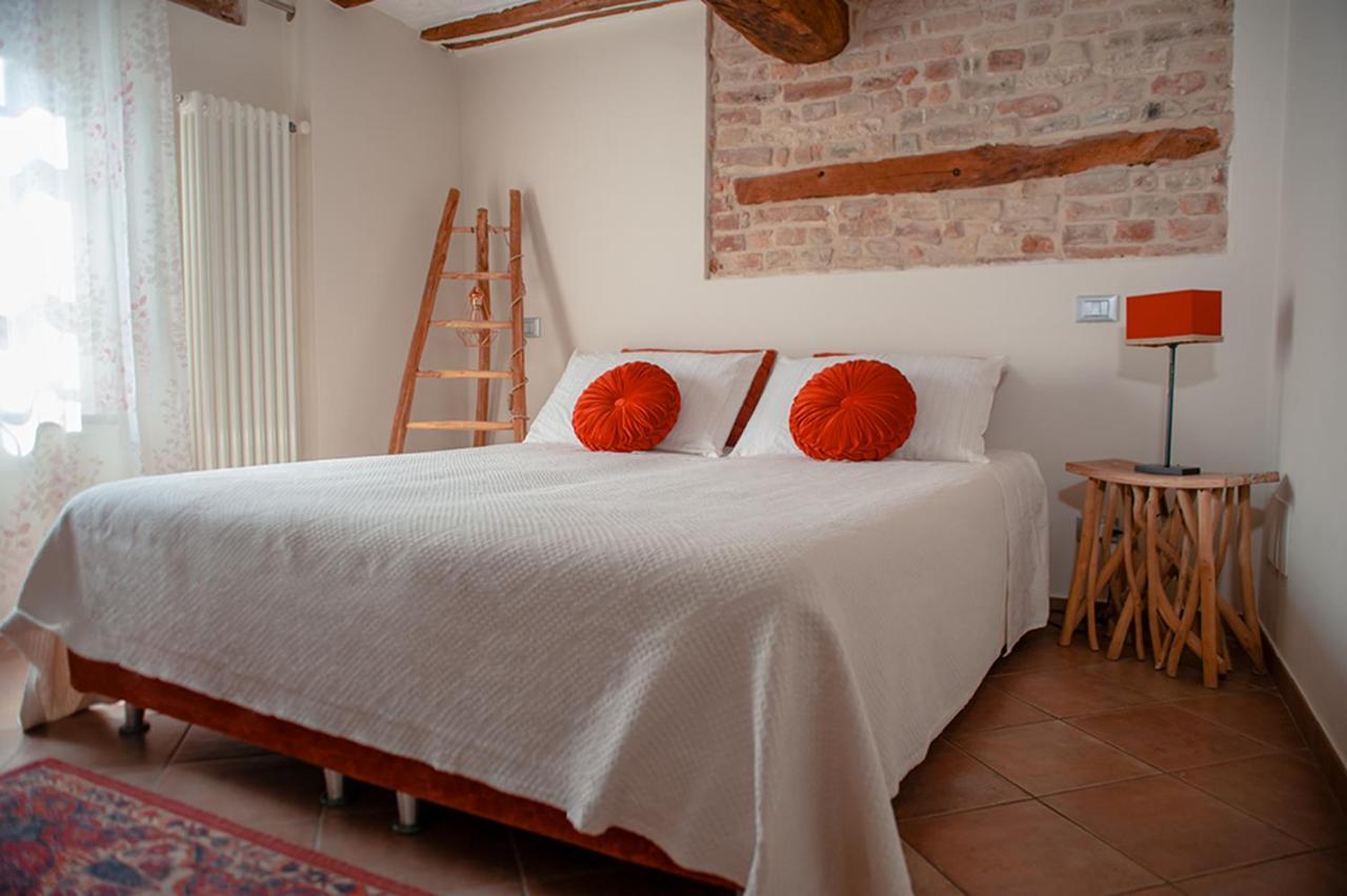 Il Giardino Sul Tetto B&B Guarene Exteriér fotografie